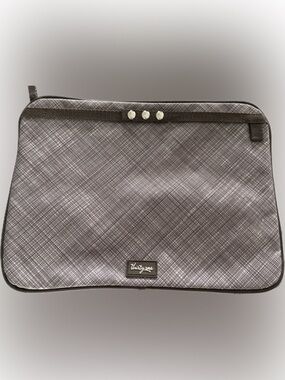 thirty-one Toiletry Bag in Textured Brown